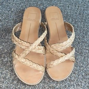 Dolce Vita Tan Raffia Flat Sandals 9